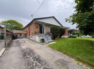 35 Vauxhall Dr, Toronto, ON M1P 1P8