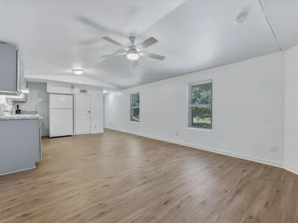 5473 Bluebird St, Milton, FL 32583