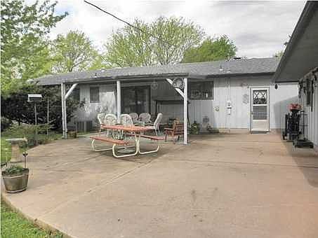 5th image of 612 N Iowa Ave