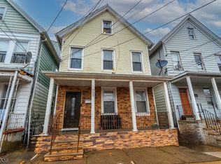 717 Mckinley St, Elizabeth City, NJ 07202