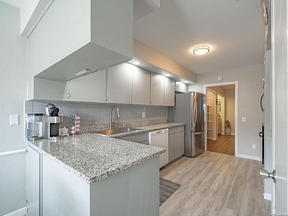 5th image of 7500 Callaghan Rd #196