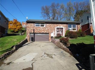 31 Carlsbad Rd, Pittsburgh, PA 15239