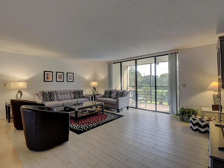 7194 Promenade Dr #202 — Photo 7