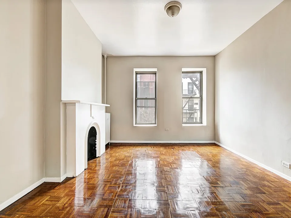 349 E 51st St #3FE