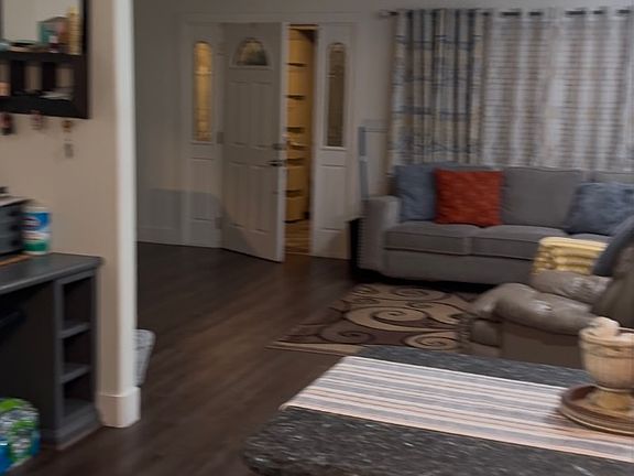 5th image of 2819 Croft Dr
