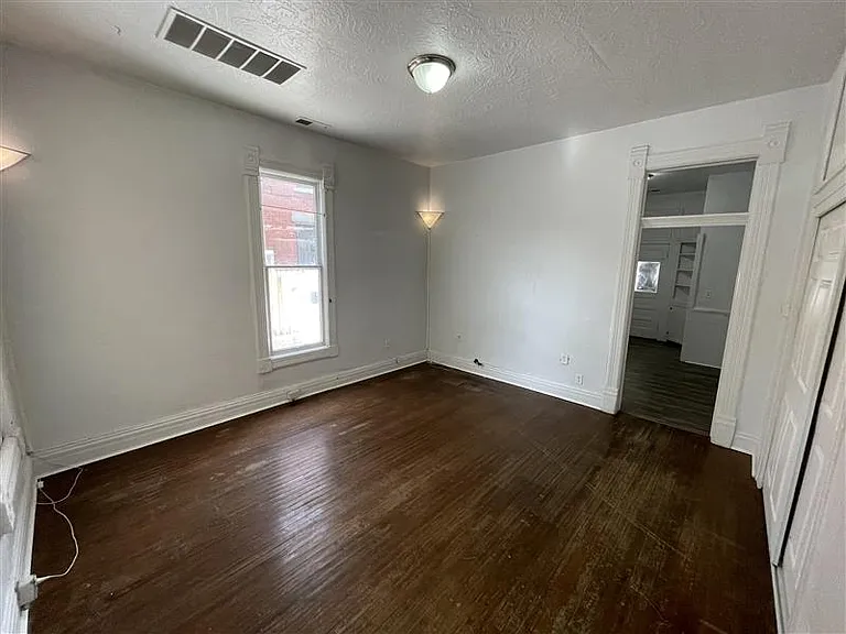 306 Walter St SE — Photo 31