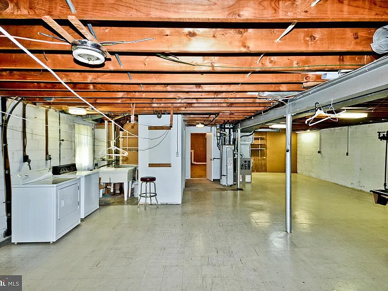 100 Mel Mara Dr — Photo 22