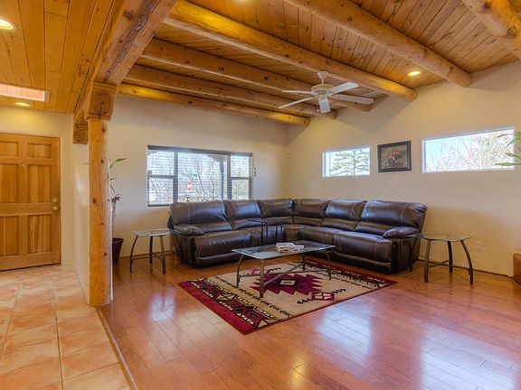 2nd image of 302 Richmond Dr SE