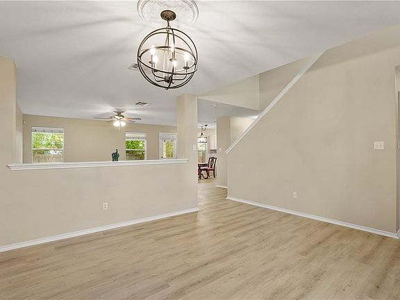 3rd image of 299 Brandons Way