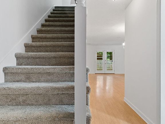 5th image of 4425 Washington Ct