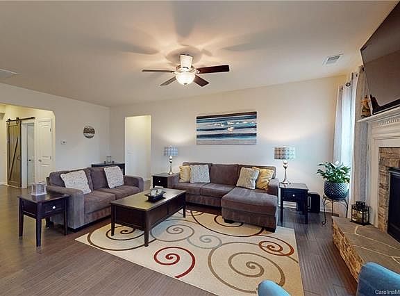 5th image of 5010 Ballwood Ln
