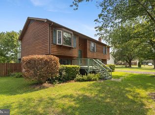 6741 Huntland Dr, Bealeton, VA 22712