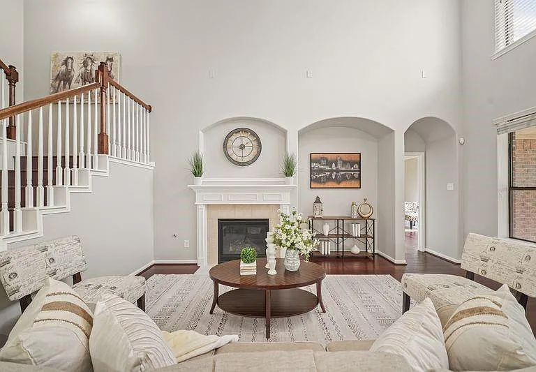 714 Coggins Point Way — Photo 14