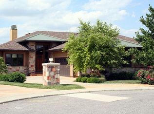 19424 W 102nd St, Lenexa, KS 66220