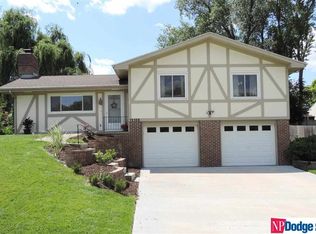 15108 Versaille St, Bellevue, NE 68123