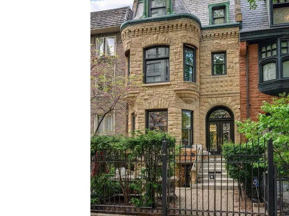 32 E Bellevue Pl, Chicago, IL 60611