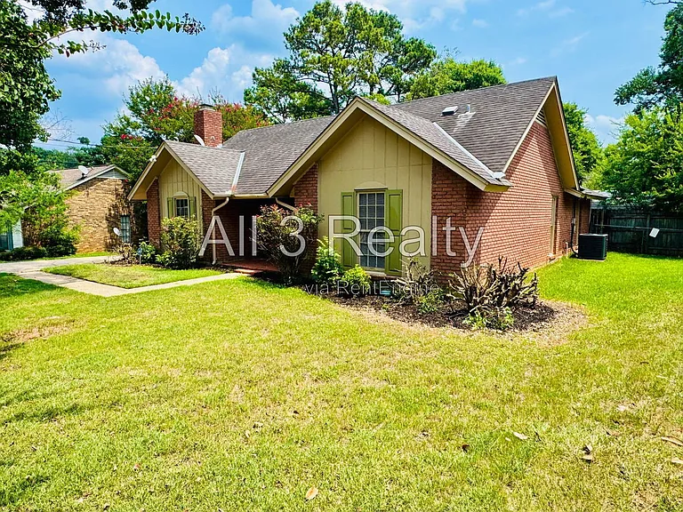 2905 Willow Lane Dr — Photo 3
