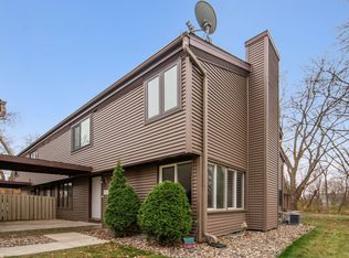 112715 Hundertmark Rd, Chaska, MN 55318