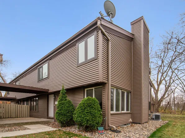 112715 Hundertmark Rd, Chaska, MN 55318