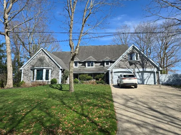 204 E Bunting Ln, Beckley, WV 25801