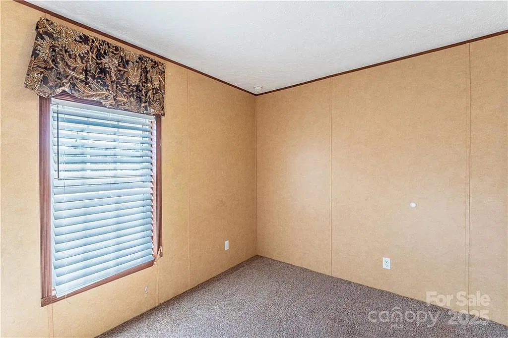 2 bed, 952 sqft, $1,099 — Photo 3