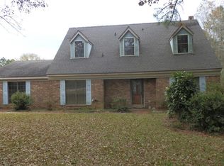 10 Ishee Dr, Laurel, MS 39443