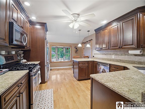 3rd image of 2137 Southwestern Dr