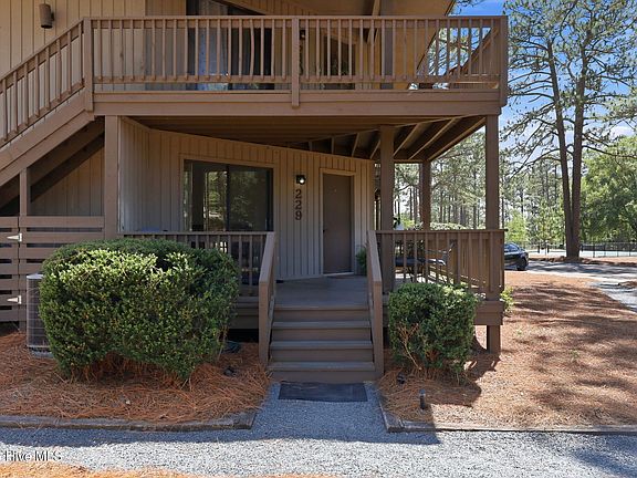 4th image of 229 Foxkroft Drive #229