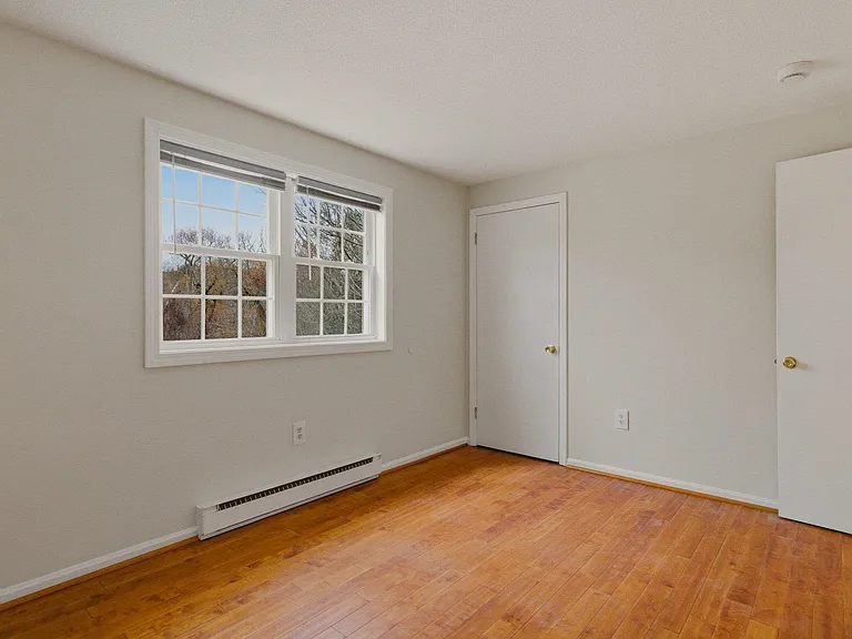 559 Sagamore Ave #15 — Photo 16