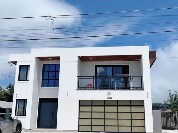 4536 Ukali St, Honolulu, HI 96818