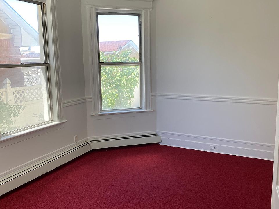 1st image of 16009 84th Dr Floor 1