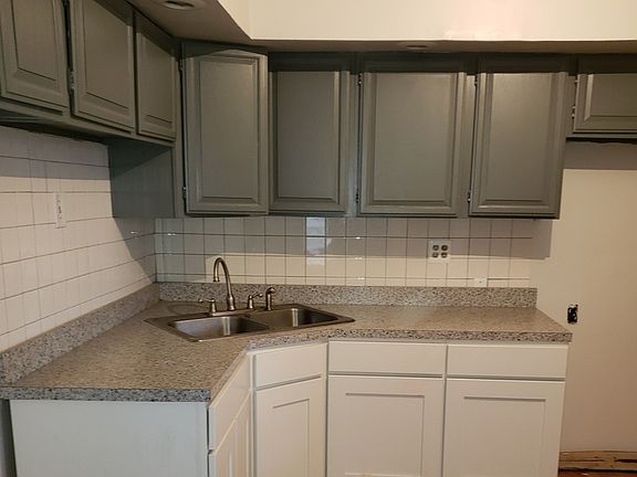 2nd image of 1443 N Luna Ave
