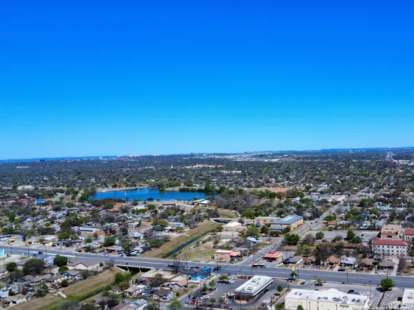 120 Henry St, San Antonio, TX 78207