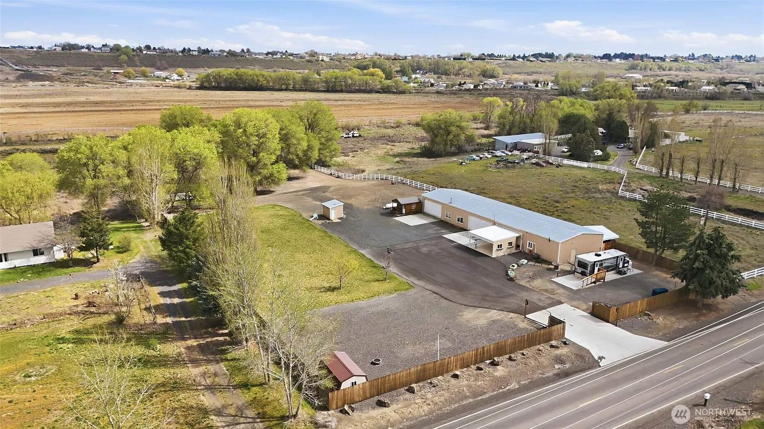 5601 Road K NE photo 1