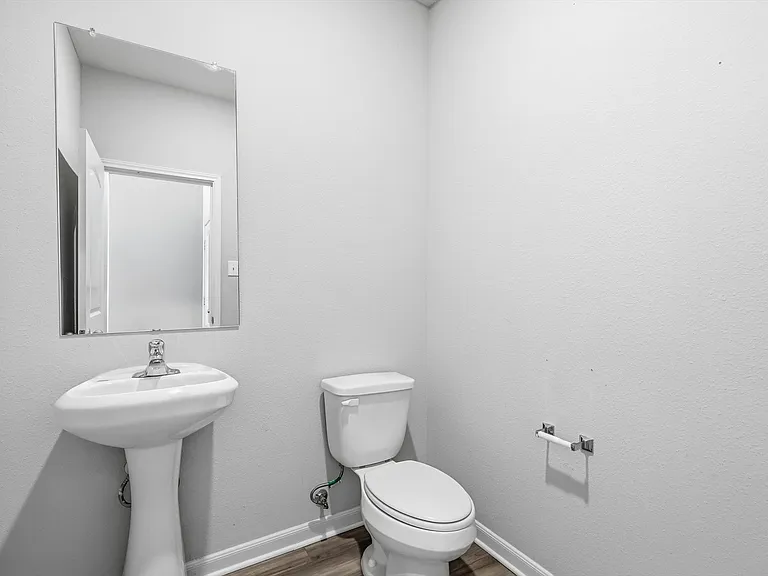 2105 Yarbrough Dr — Photo 7