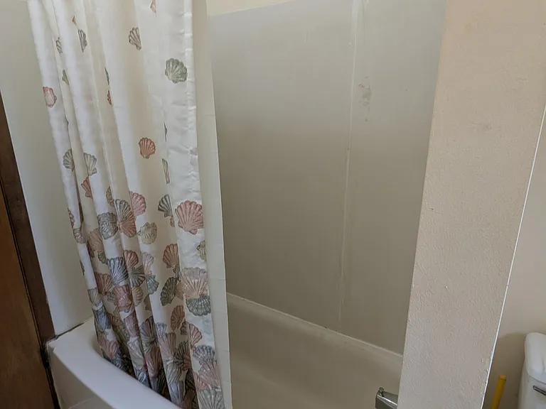 741 Guernsey Dr #2 — Photo 4