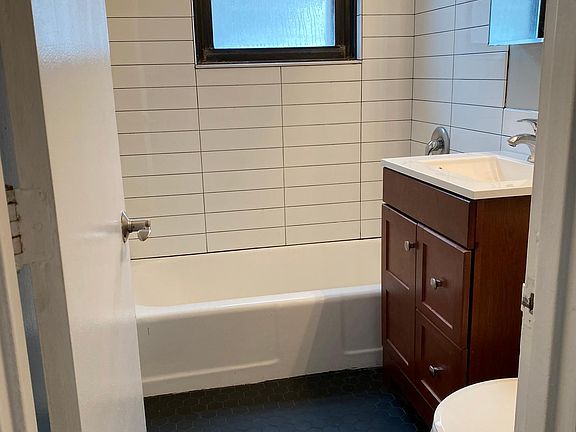 5th image of 3420 N Lake Shore Dr APT 10K