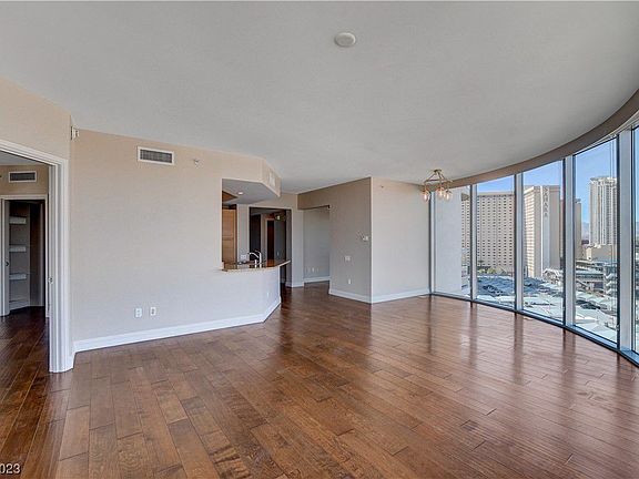 5th image of 322 Karen Ave Unit 1007