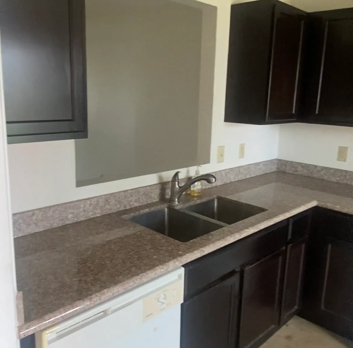 2 bed, 1065 sqft, $1,250 — Photo 2