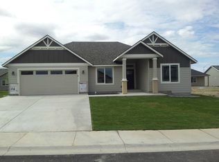 810 7th Ave NE, Ephrata, WA 98823