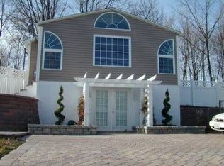 147 Main St, Andover, NJ 07821