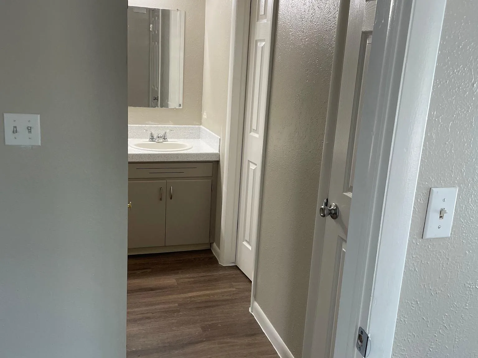 2 bed, 925 sqft, $1,700 — Photo 3