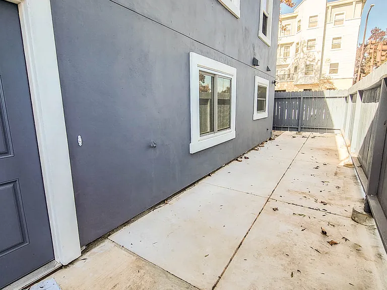 1442 Alcatraz Ave #1442 — Photo 5