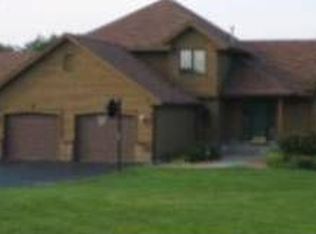 823 Cortland Cir, Shakopee, MN 55379