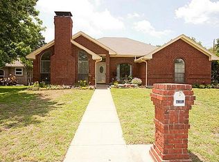 6202 Meadowmere Ln, Arlington, TX 76001