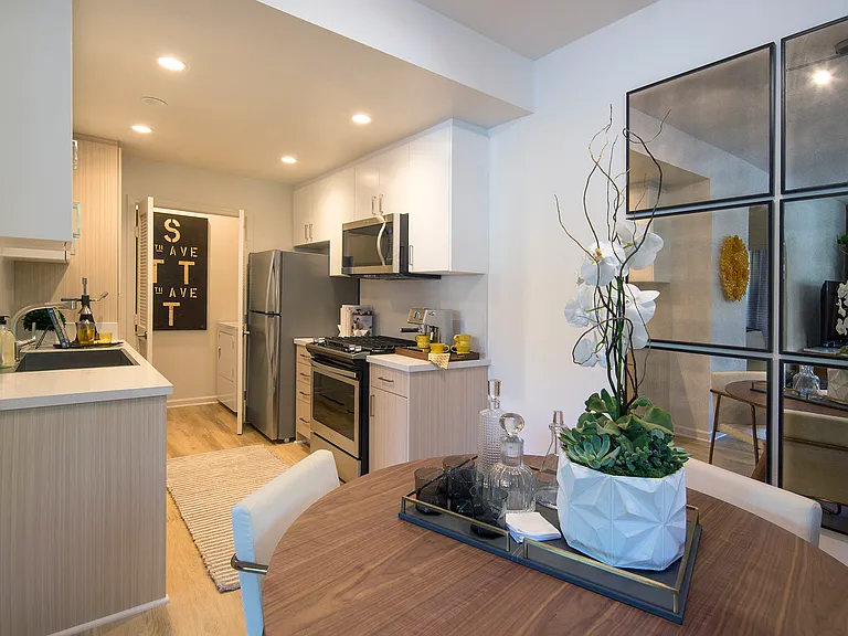 The Hamptons Apartment Homes — Photo 24