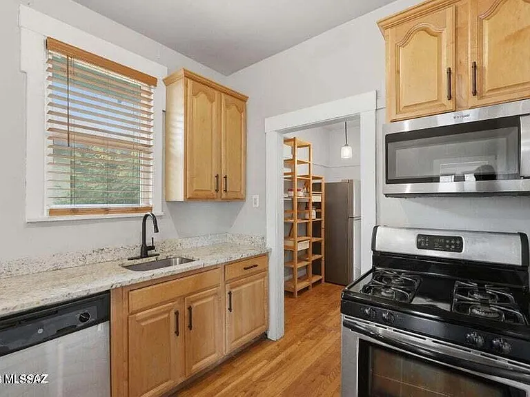 1245 N 1st Ave — Photo 8