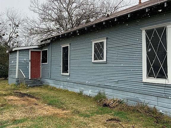 3rd image of 706 Mount Olive St