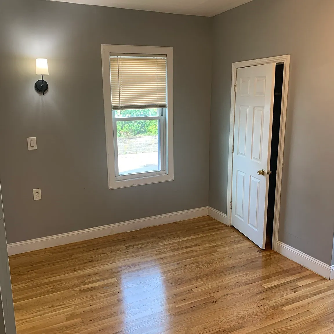 2 bed, 1.0 bath, 839 sqft, $2,800 — Photo 3