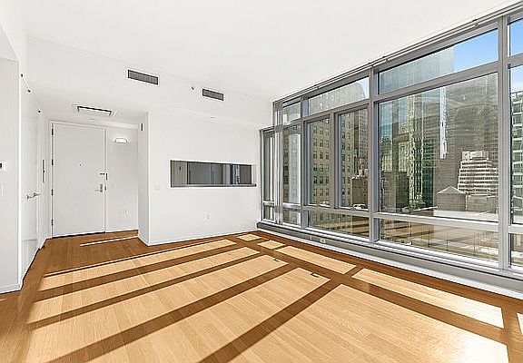 3rd image of 18 W 48th St APT 19-C